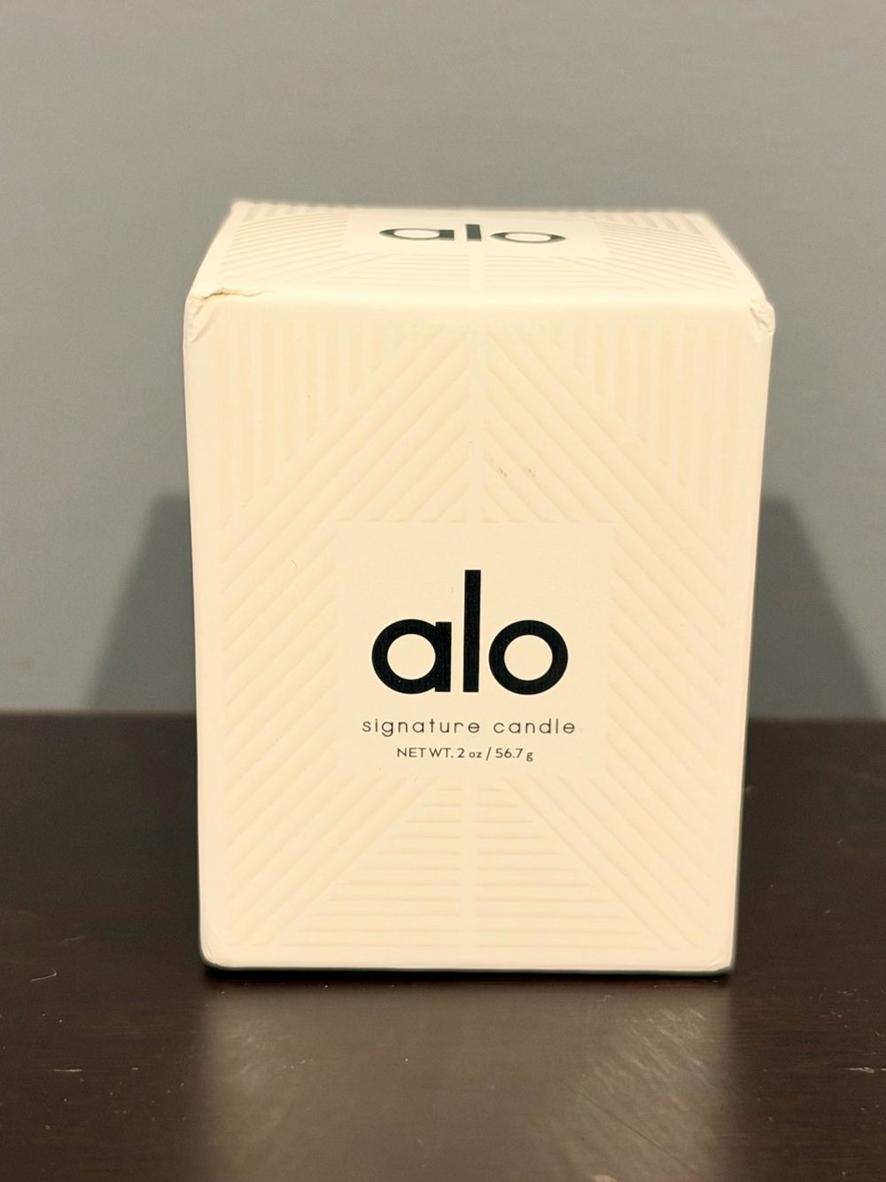 ALO Yoga Signature Candle — 2 oz